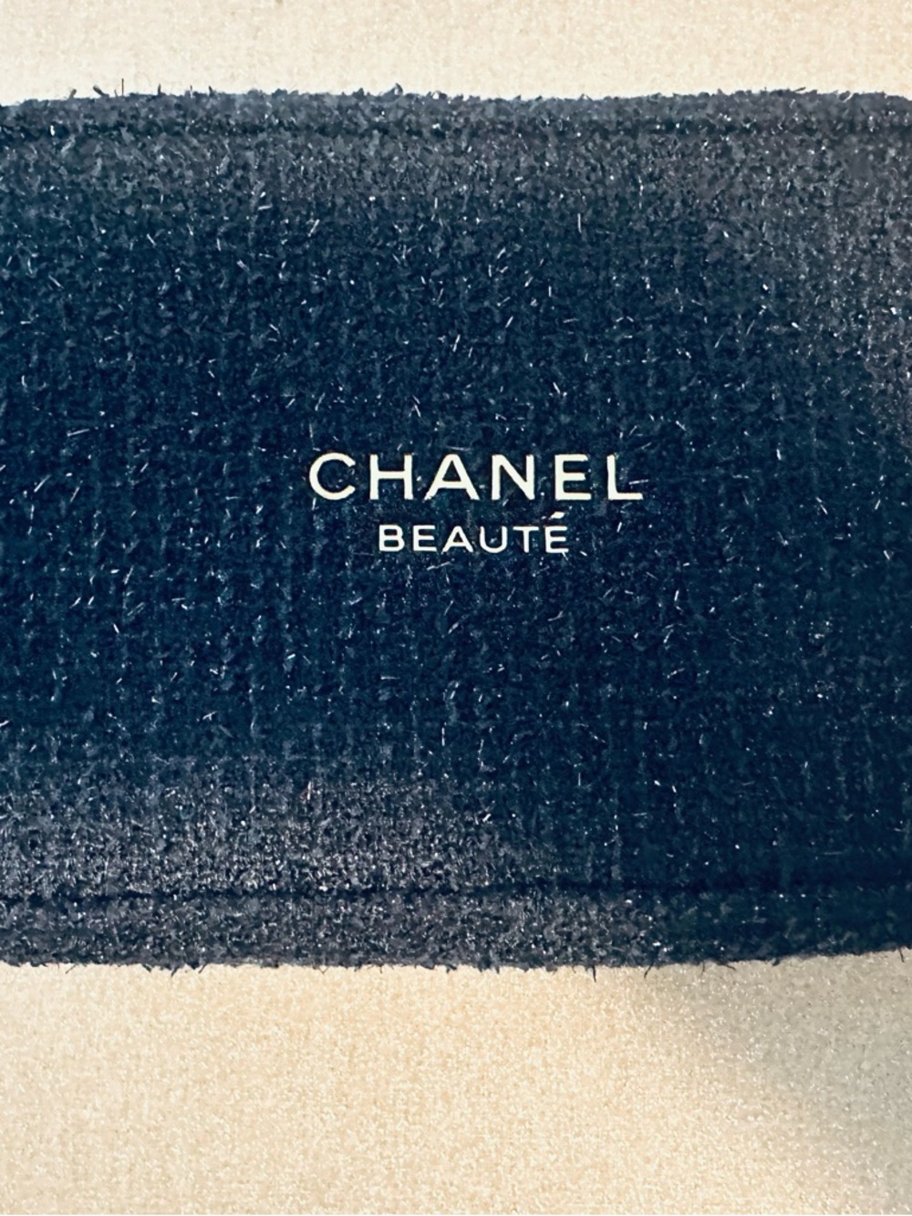 CHANEL New Beauté Textured Navy Gold Tweed Cosmetic Pouch